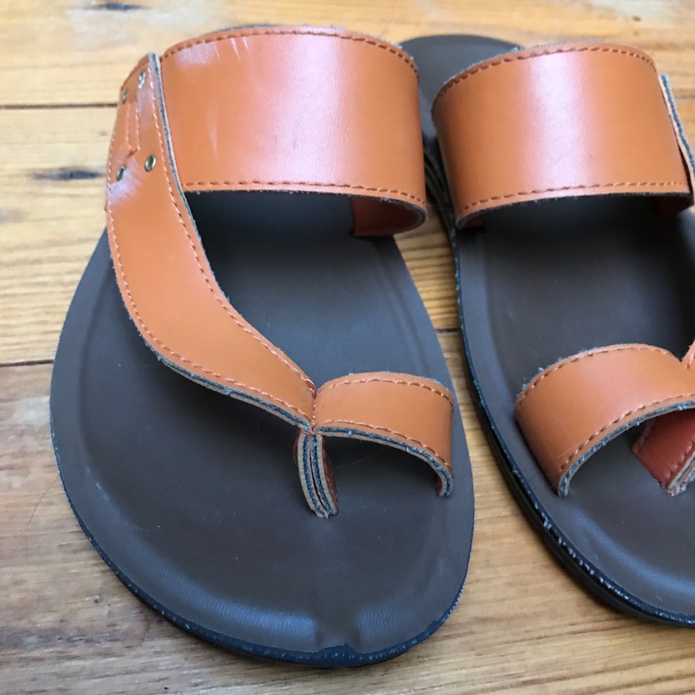 Baja Tan Toe Loop Sandal, EUC, 6/4 - Picture 5 of 12
